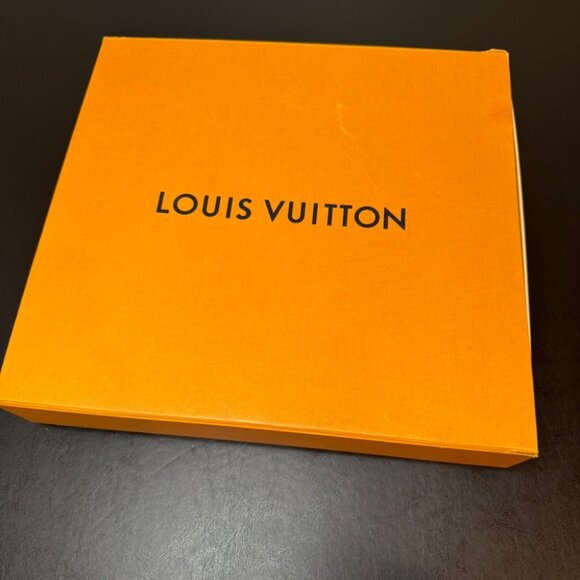 Louis Vuitton Graceful PM hobo in classic Monogram canvas Beige Interior - Picture 16 of 17